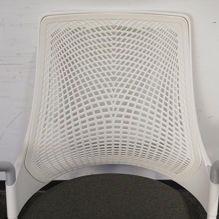 Sayl Guest Chair