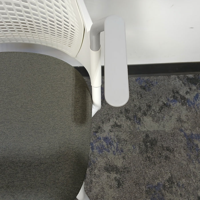 Sayl Guest Chair