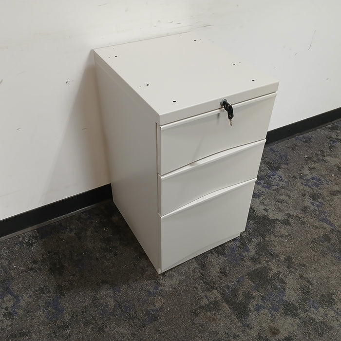 3 Drawer B/B/F Pedestal File Cabinet