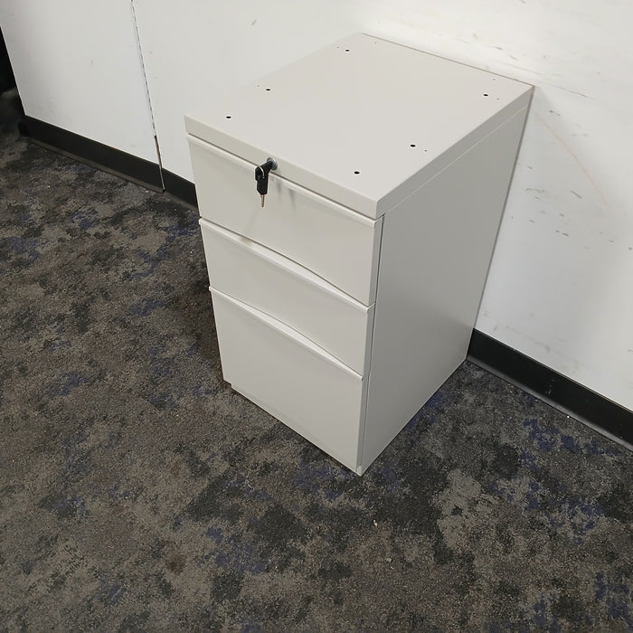 3 Drawer B/B/F Pedestal File Cabinet