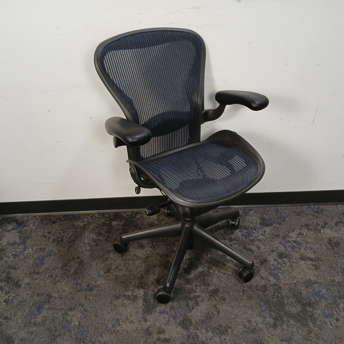 Herman Miller Aeron - Size B