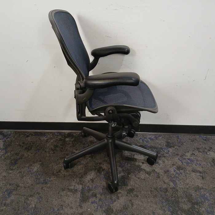 Herman Miller Aeron - Size B