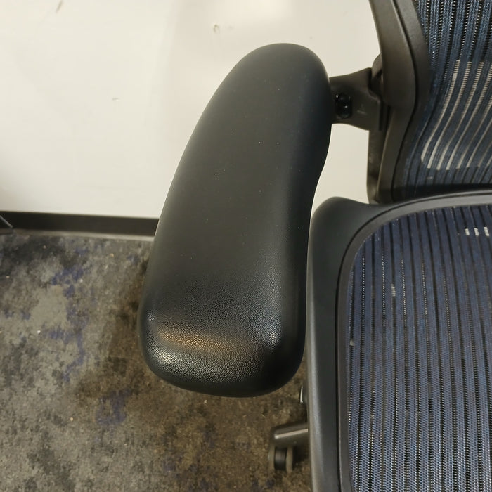 Herman Miller Aeron - Size B