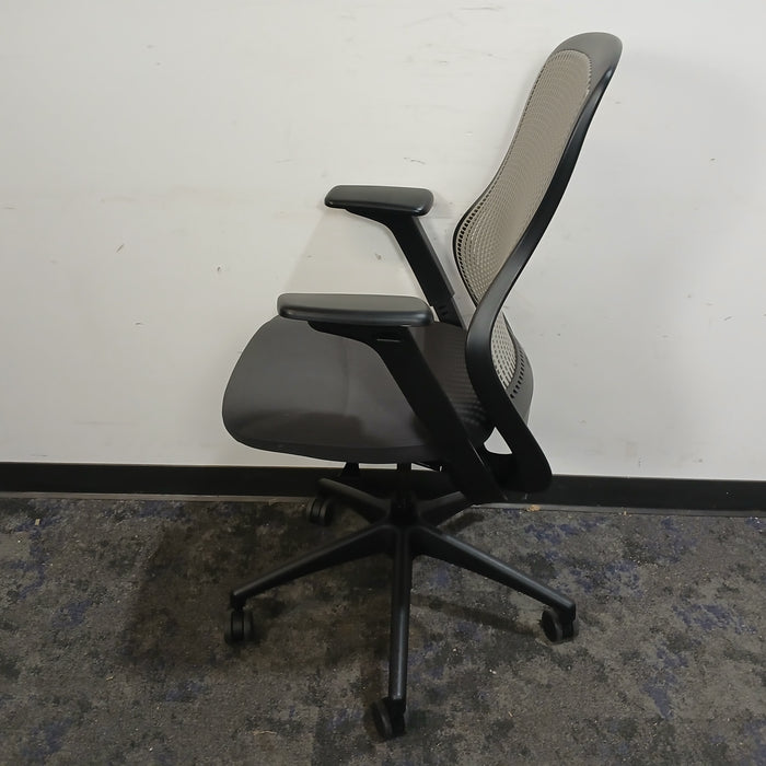 Knoll Generation Chair