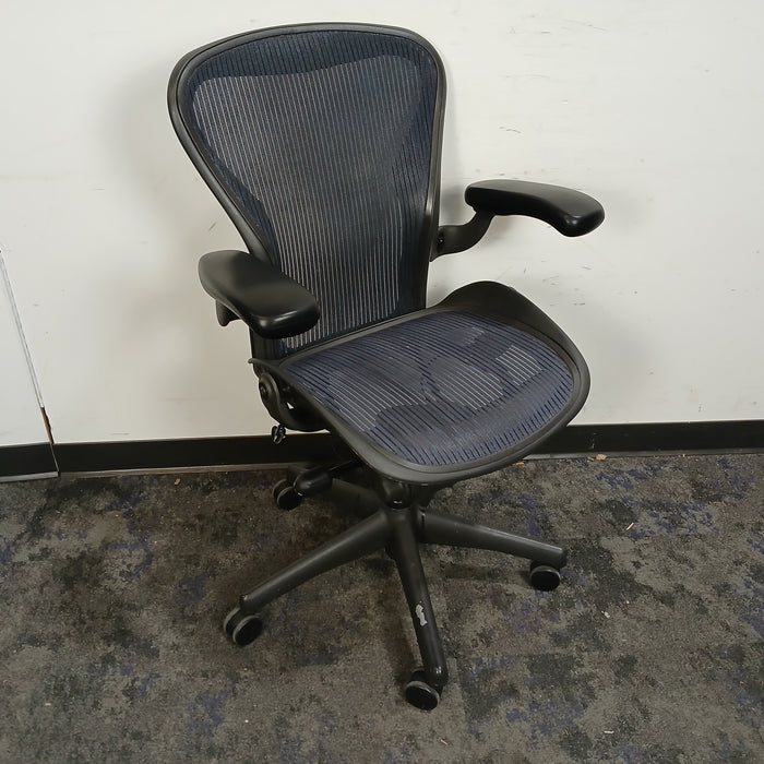 Herman Miller Aeron - Size B