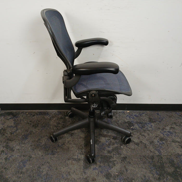 Herman Miller Aeron - Size B
