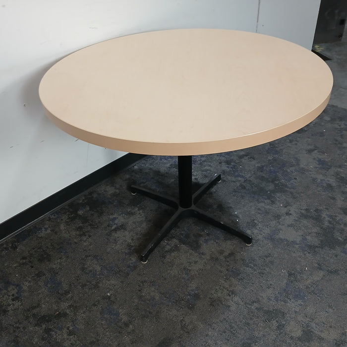 42" Round Table