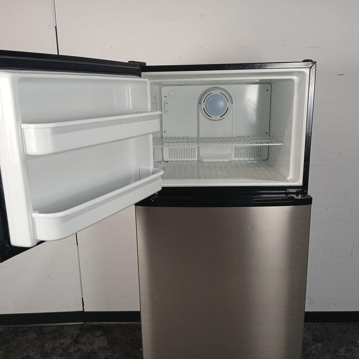Top Freezer Refrigerator