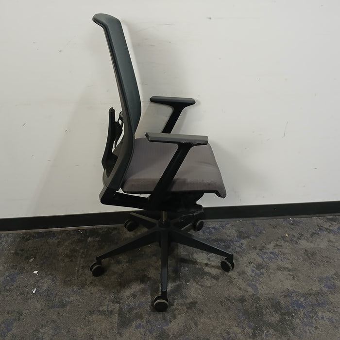 Very Desk Chair