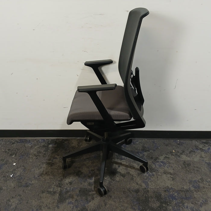 Very Desk Chair