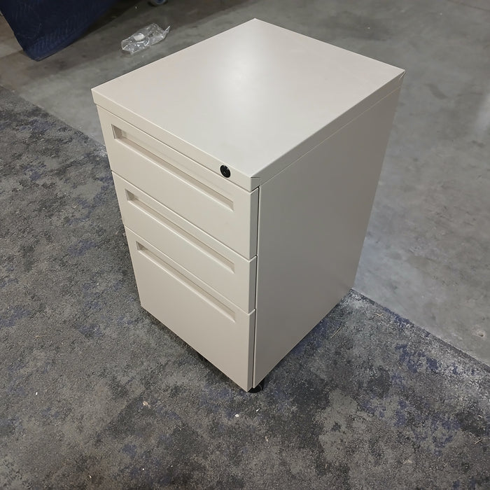 3 Drawer B/B/F Pedestal File Cabinet