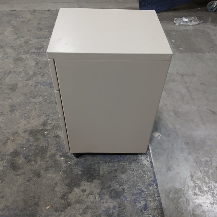 3 Drawer B/B/F Pedestal File Cabinet