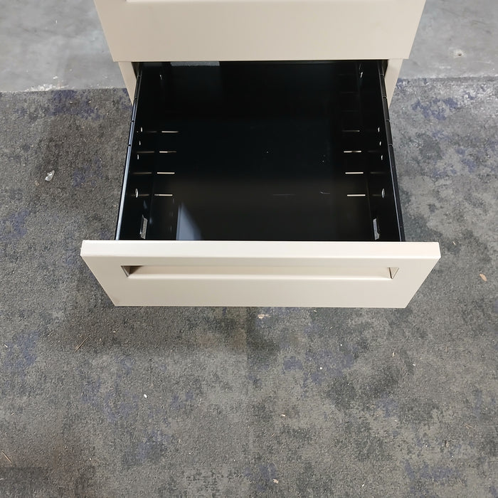 3 Drawer B/B/F Pedestal File Cabinet