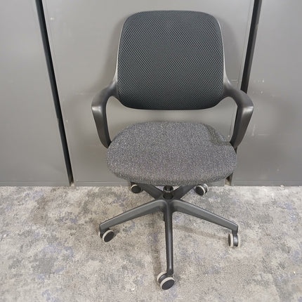 Niro Task Chair