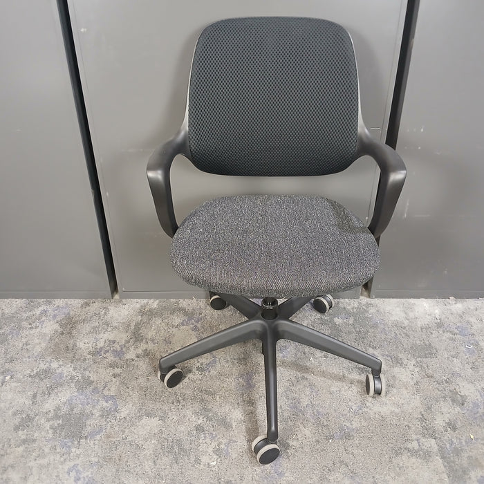 Niro Task Chair