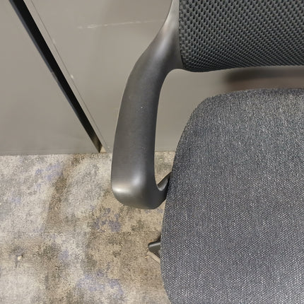 Niro Task Chair