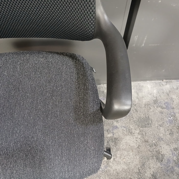 Niro Task Chair