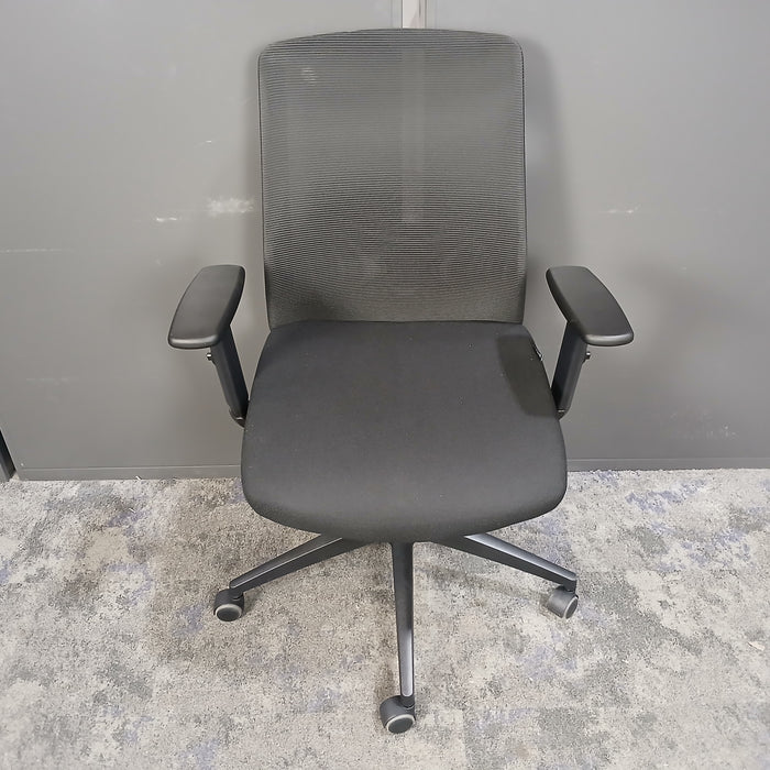 Next Task Chair