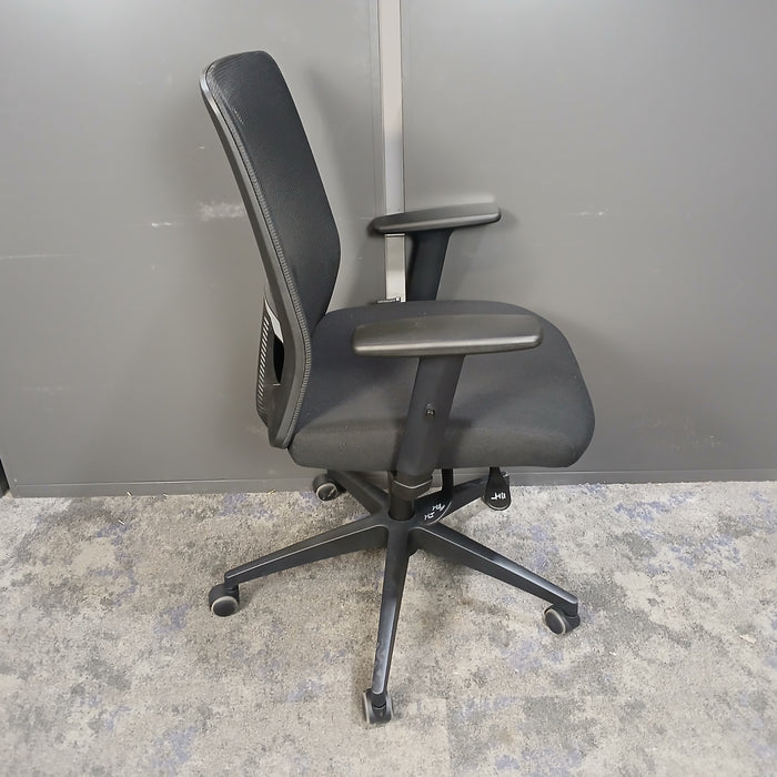 Next Task Chair
