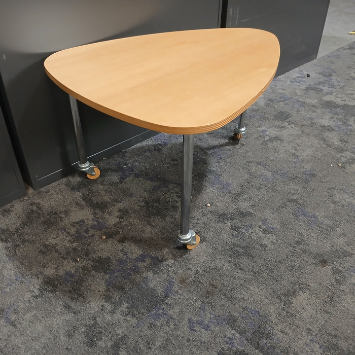 Arrowhead Mobile Table