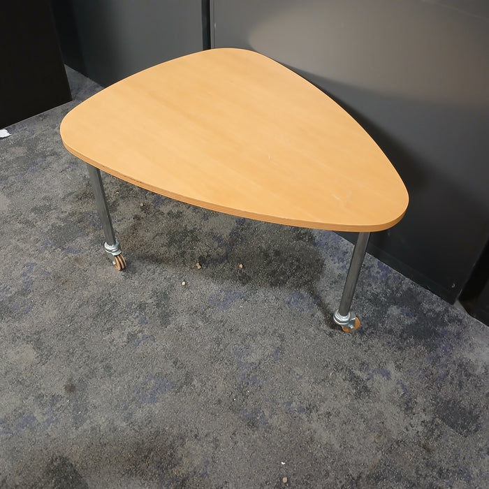 Arrowhead Mobile Table