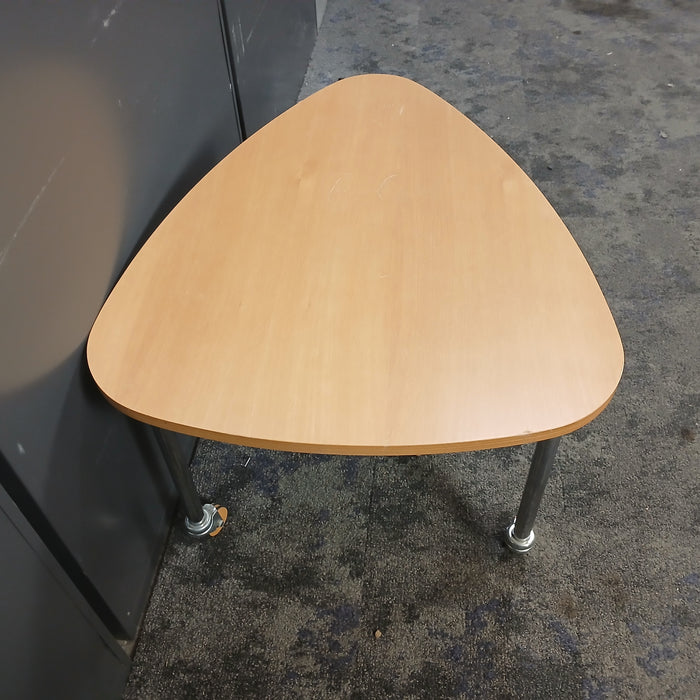 Arrowhead Mobile Table