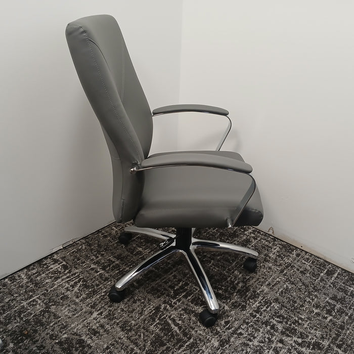 Wren Conference Room Chair