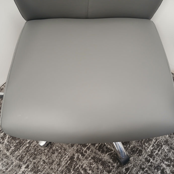 Wren Conference Room Chair