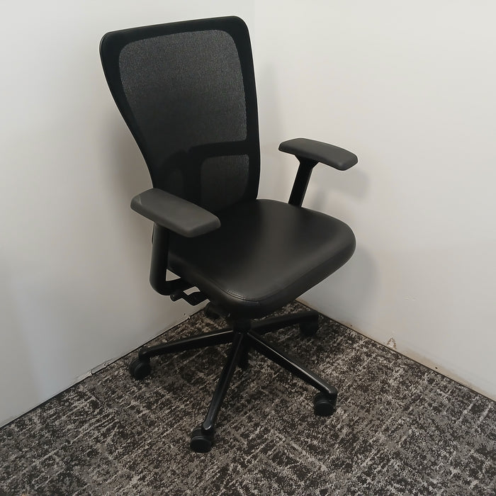 Zody Conference Room Chair