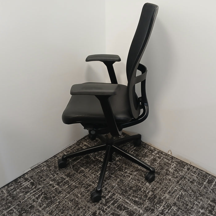 Zody Conference Room Chair