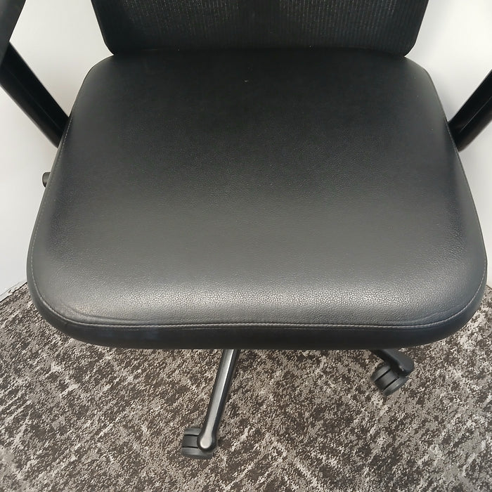 Zody Conference Room Chair