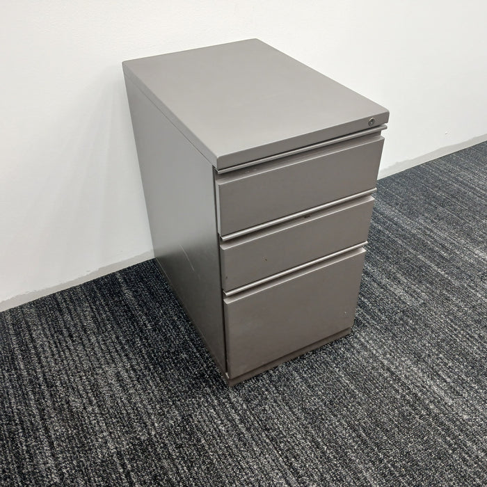 3 Drawer B/B/F Pedestal File Cabinet