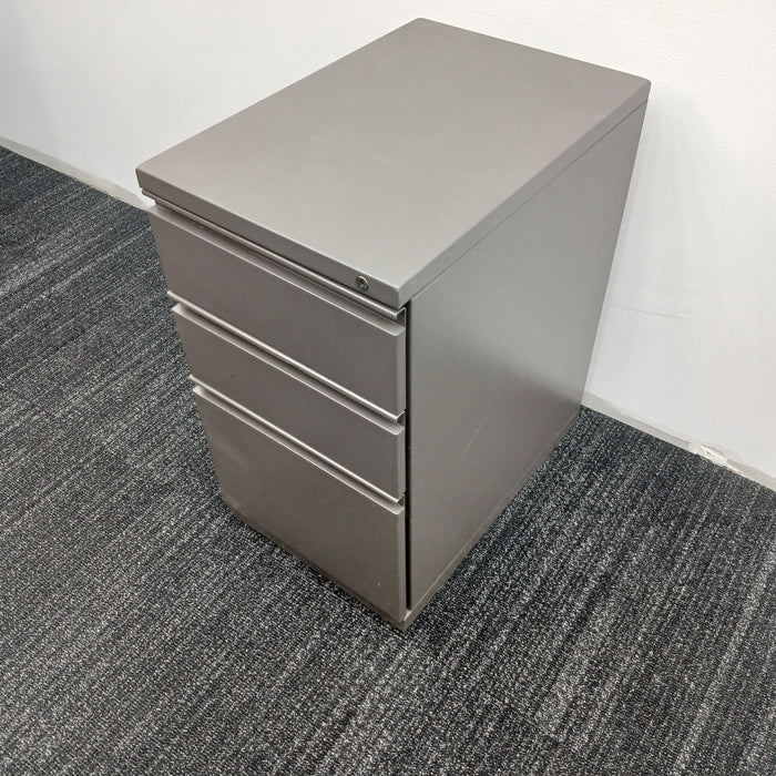3 Drawer B/B/F Pedestal File Cabinet