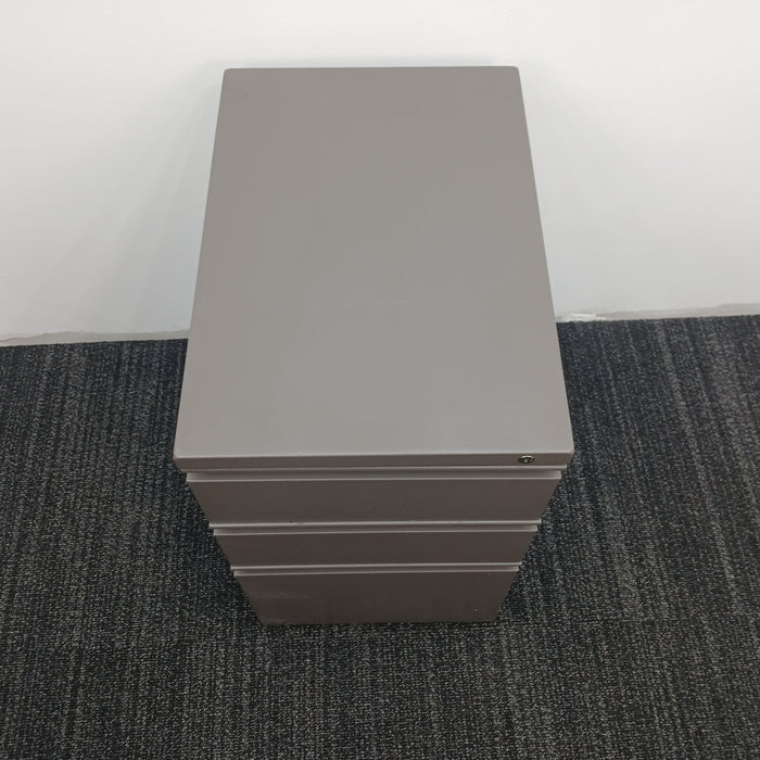 3 Drawer B/B/F Pedestal File Cabinet