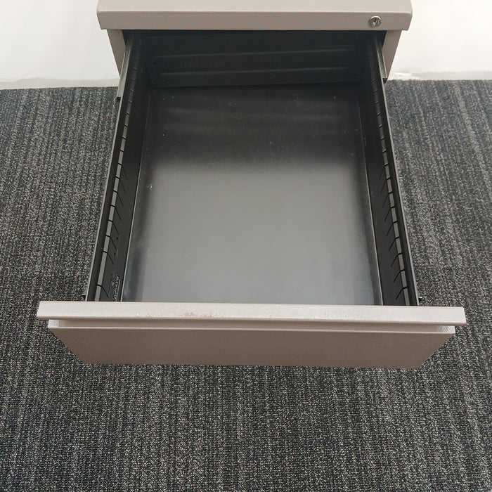 3 Drawer B/B/F Pedestal File Cabinet