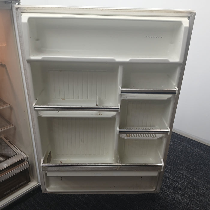 Top Freezer Refrigerator
