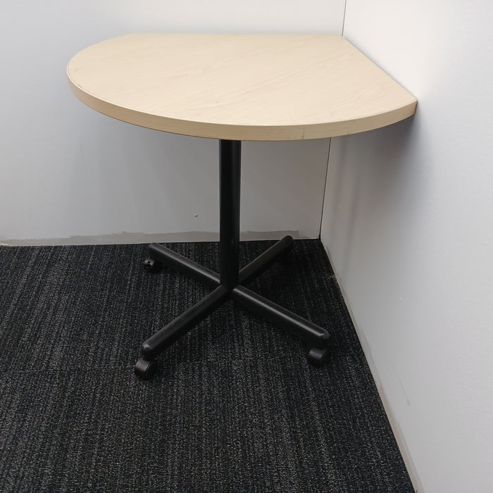Mobile Corner Table