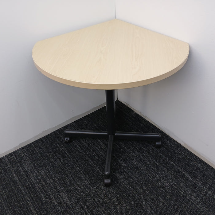 Mobile Corner Table