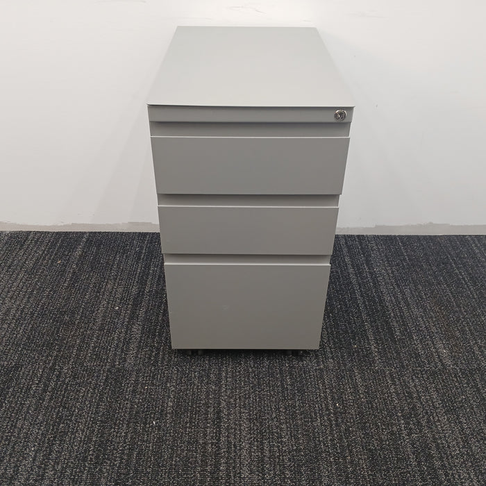 3 Drawer B/B/F Pedestal File Cabinet