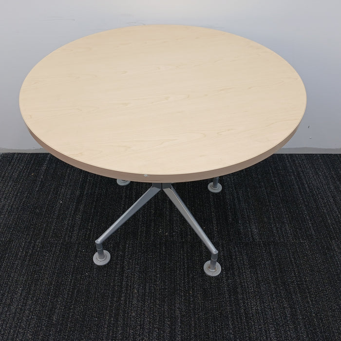 36" Round Table