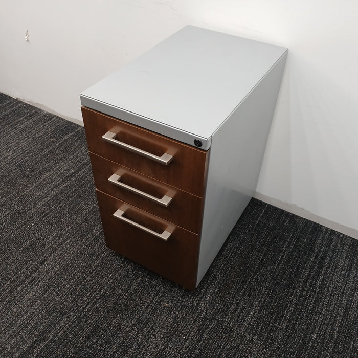 3 Drawer B/B/F Pedestal File Cabinet