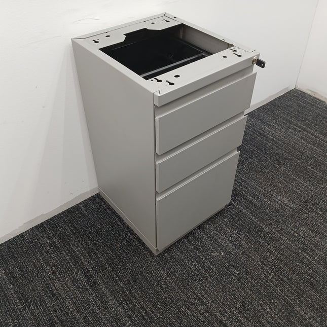 3 Drawer B/B/F Pedestal File Cabinet
