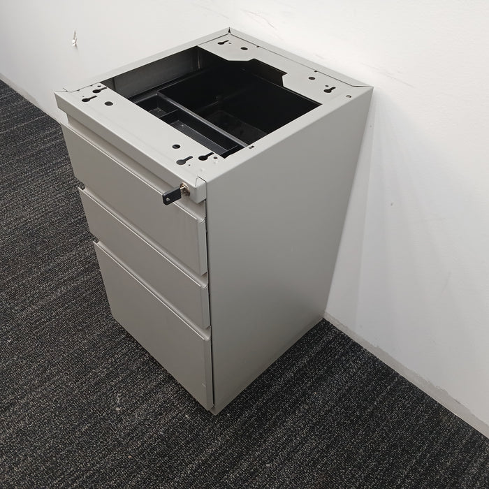 3 Drawer B/B/F Pedestal File Cabinet