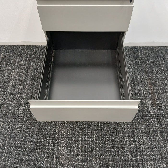 3 Drawer B/B/F Pedestal File Cabinet