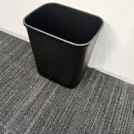 Trash can