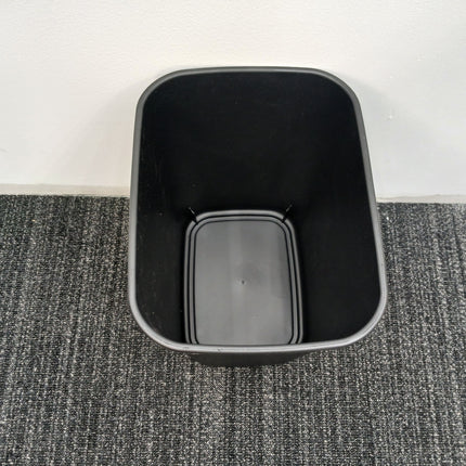 Trash can