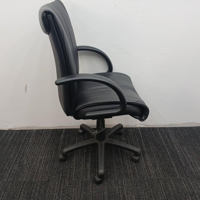 Executive Desk Chair