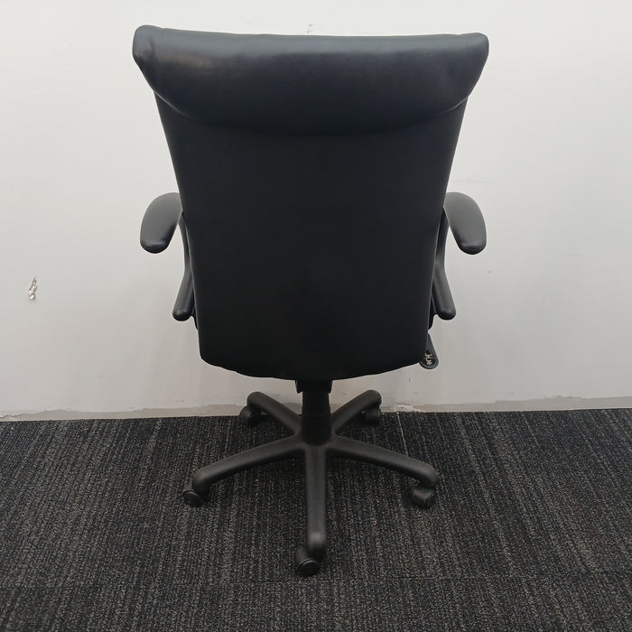 Executive Desk Chair