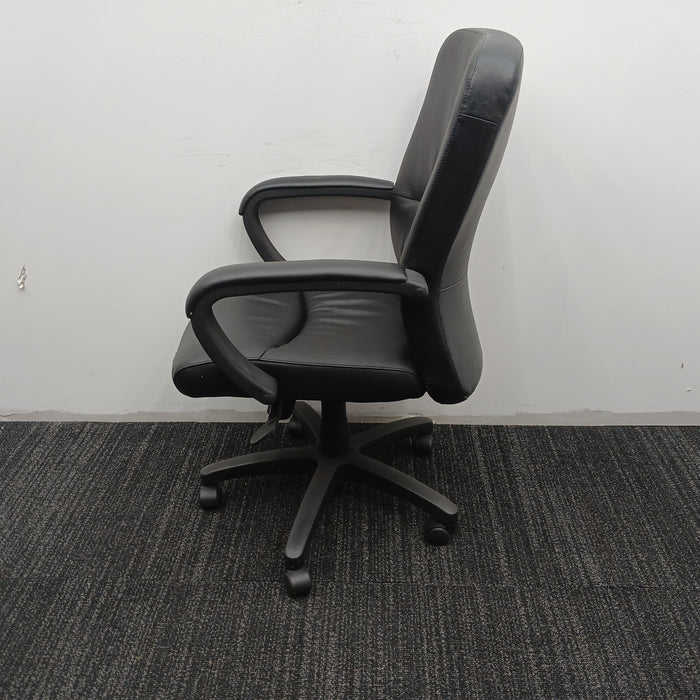Executive Desk Chair