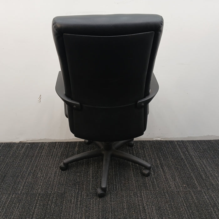 Executive Desk Chair